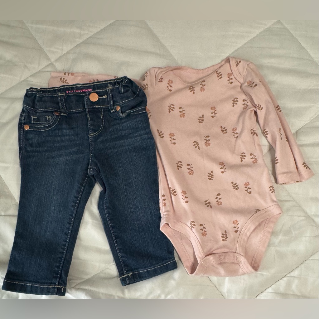 Children Play Skinny Jeans, Size 69 Months With Pink Flower Shirt, Size